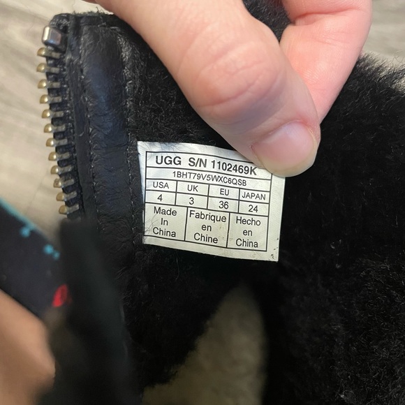 Ugg Classic Mini - Black - Size 4 - Picture 7 of 16